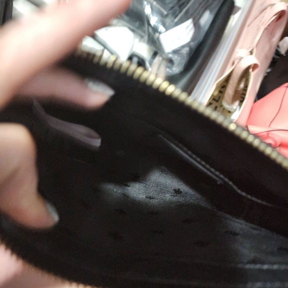 Purse - Picture 2 of 3